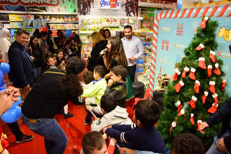 Biggest Christmas Reveal event at Toy Store-ABC Verdun